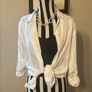 beachlunchlounge White light linen Button-Up Shirt